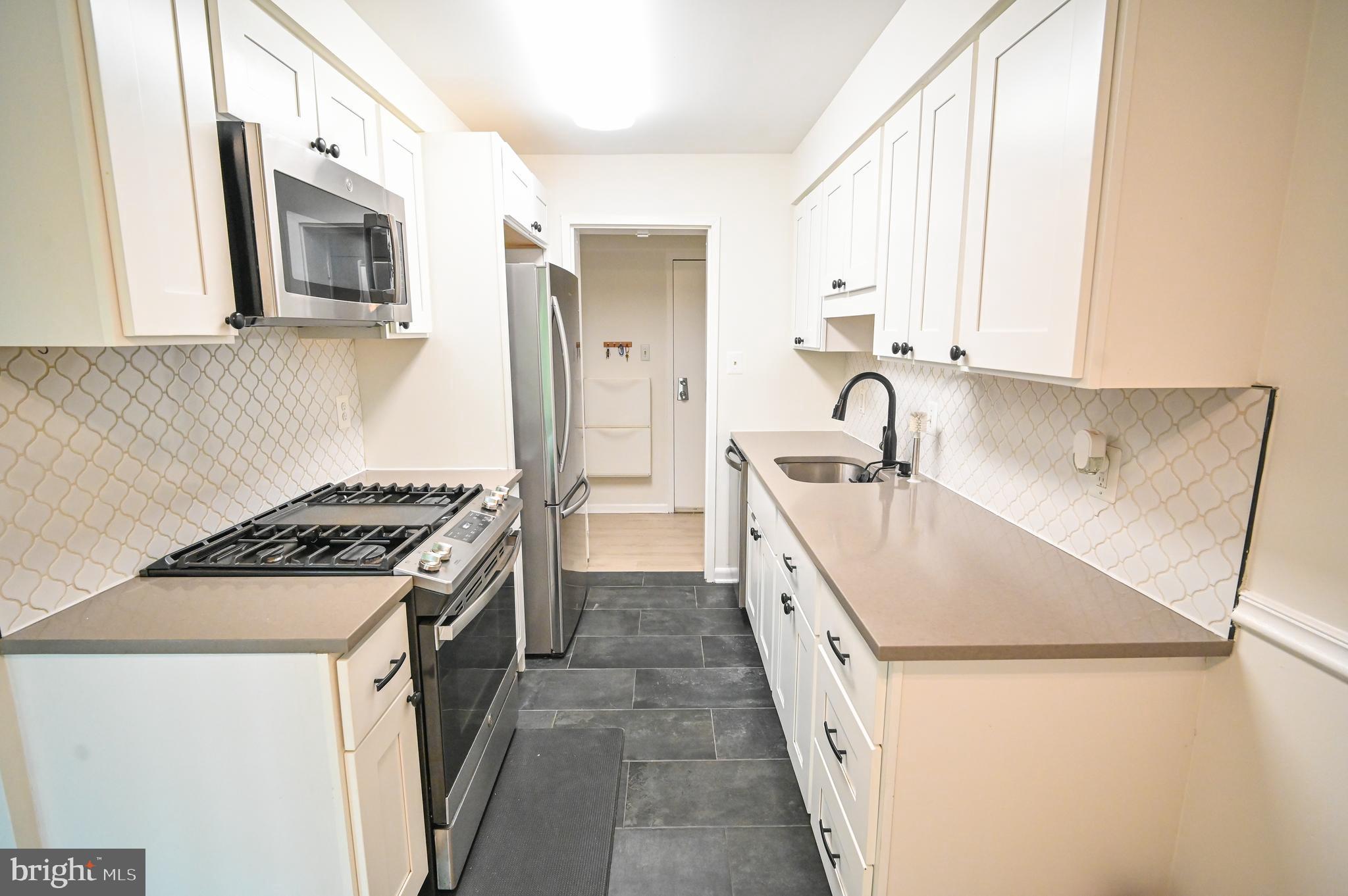 2329 Freetown Court, Unit 2B Reston, VA 20191 - Photo 17 of 21 Gallery Image 17