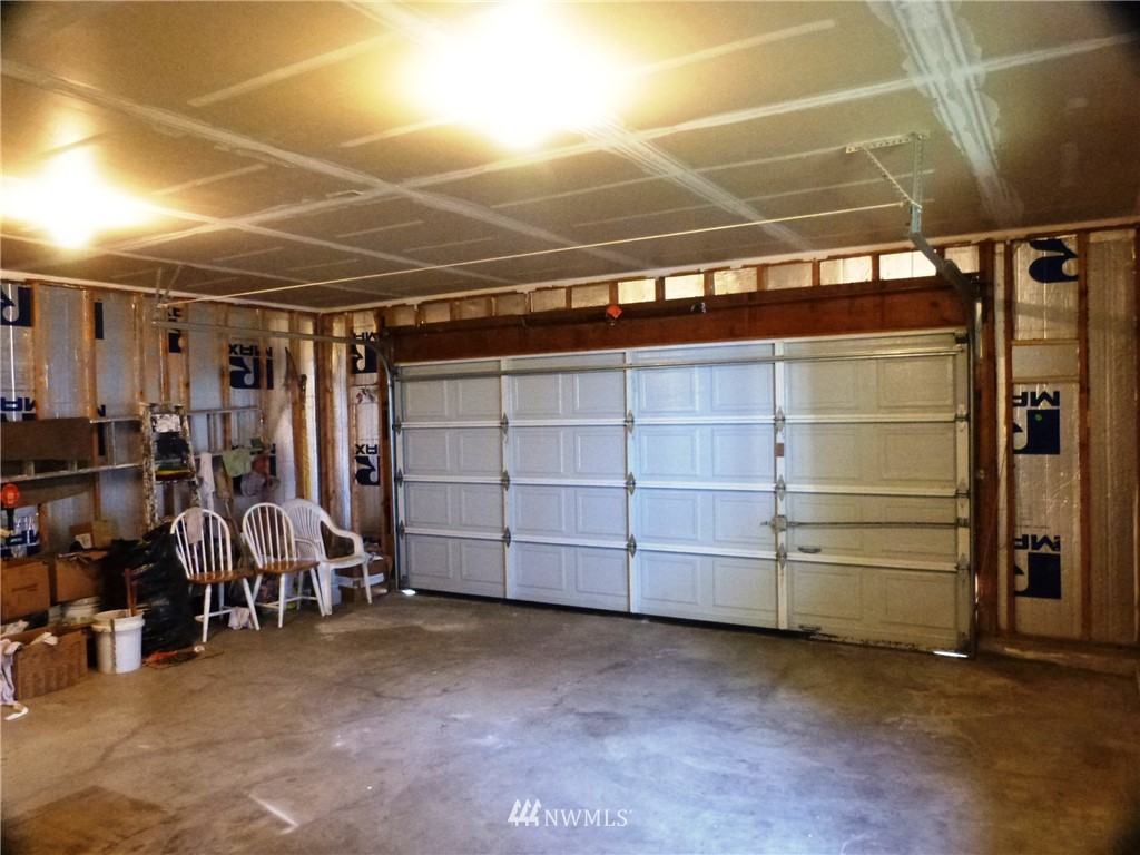 1382 Welling Road Bellingham, WA 98226 - Photo 22 of 29 a view of a room with racks