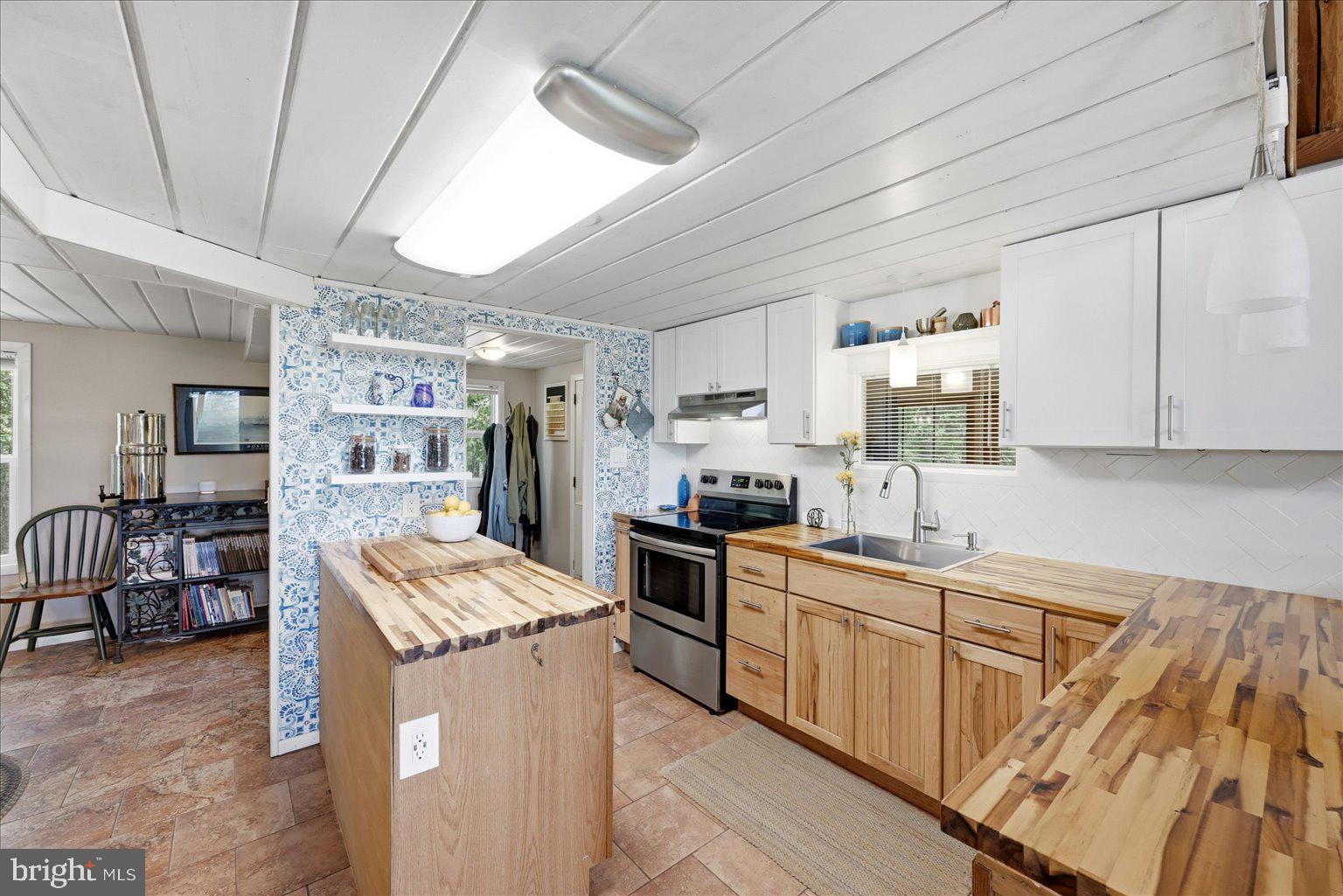 14636 Turner Road Fulks Run, VA 22830 - Photo 23 of 87 Charming kitchen with rustic elegance.