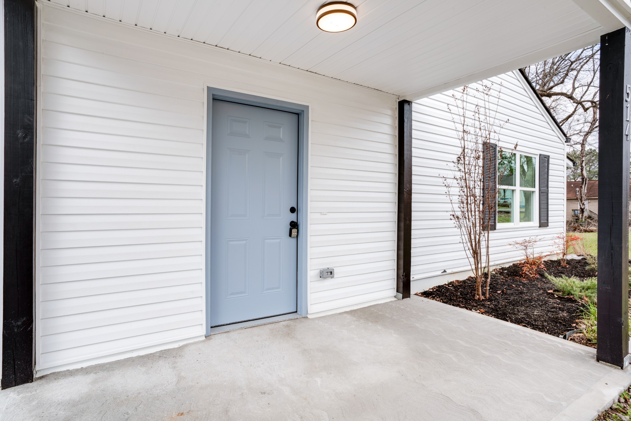 514 Smith Street Springfield, TN 37172 - Photo 5 of 25 an empty room with a space