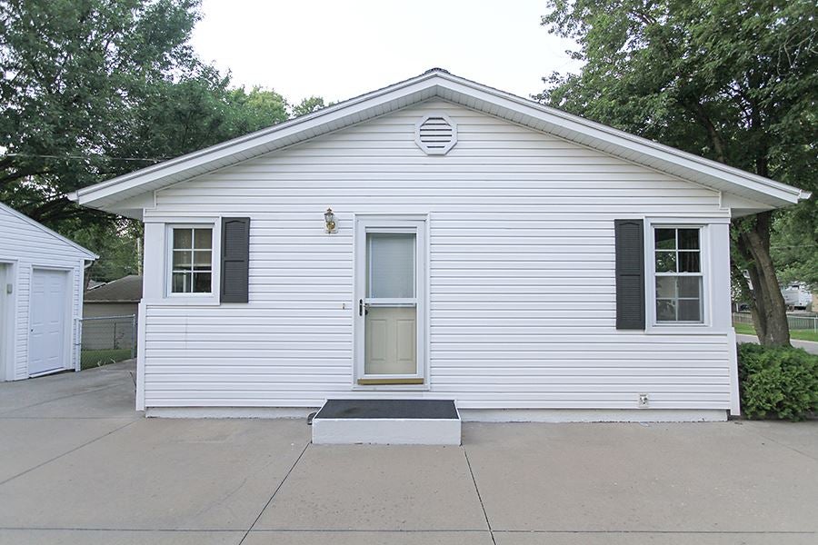 1530 27th Street Marion, IA 52302 - Photo 4 of 22 Gallery Image 4