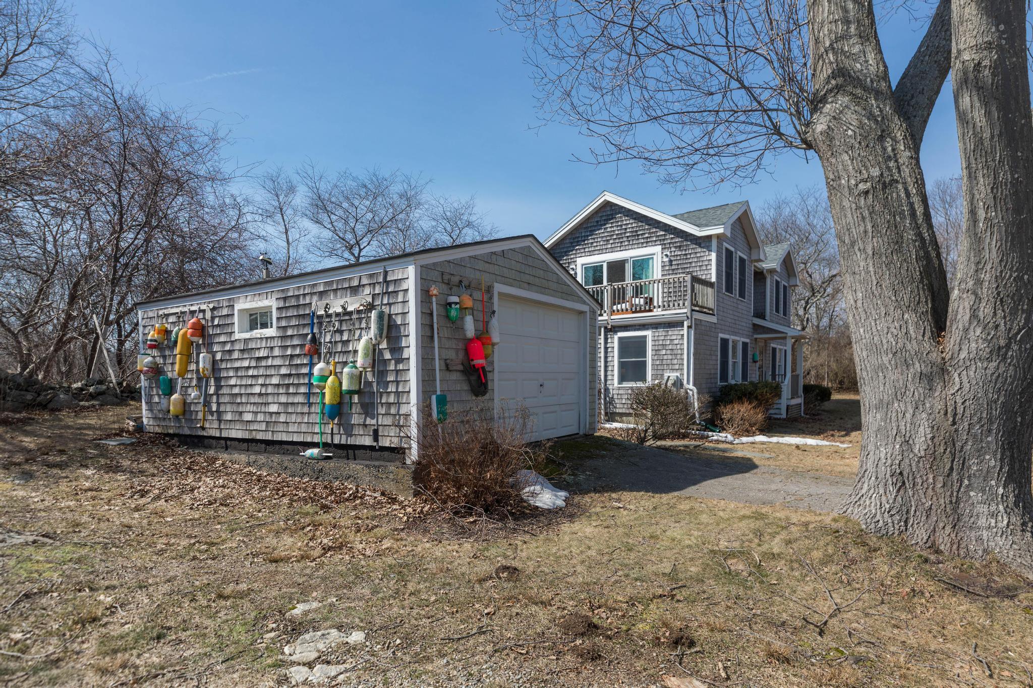 81 Goodwin Road Kittery, ME 03905 - Photo 4 of 28 227A0116