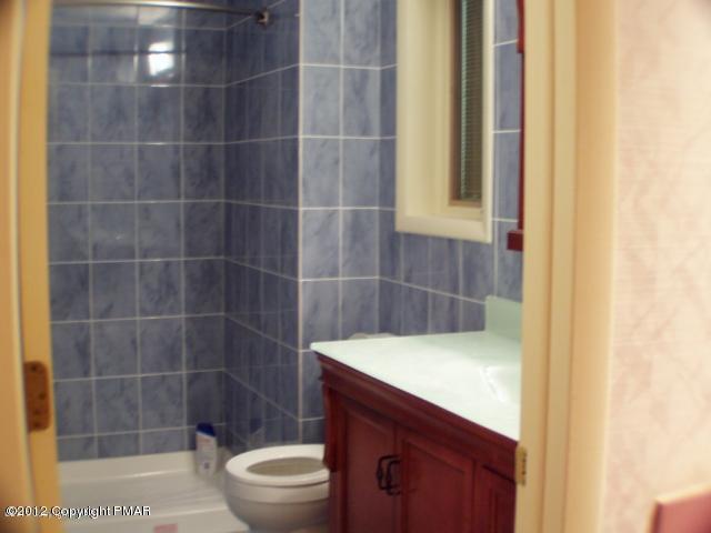 131 Williams Road Cresco, PA 18326 - Photo 11 of 20 her bathroom