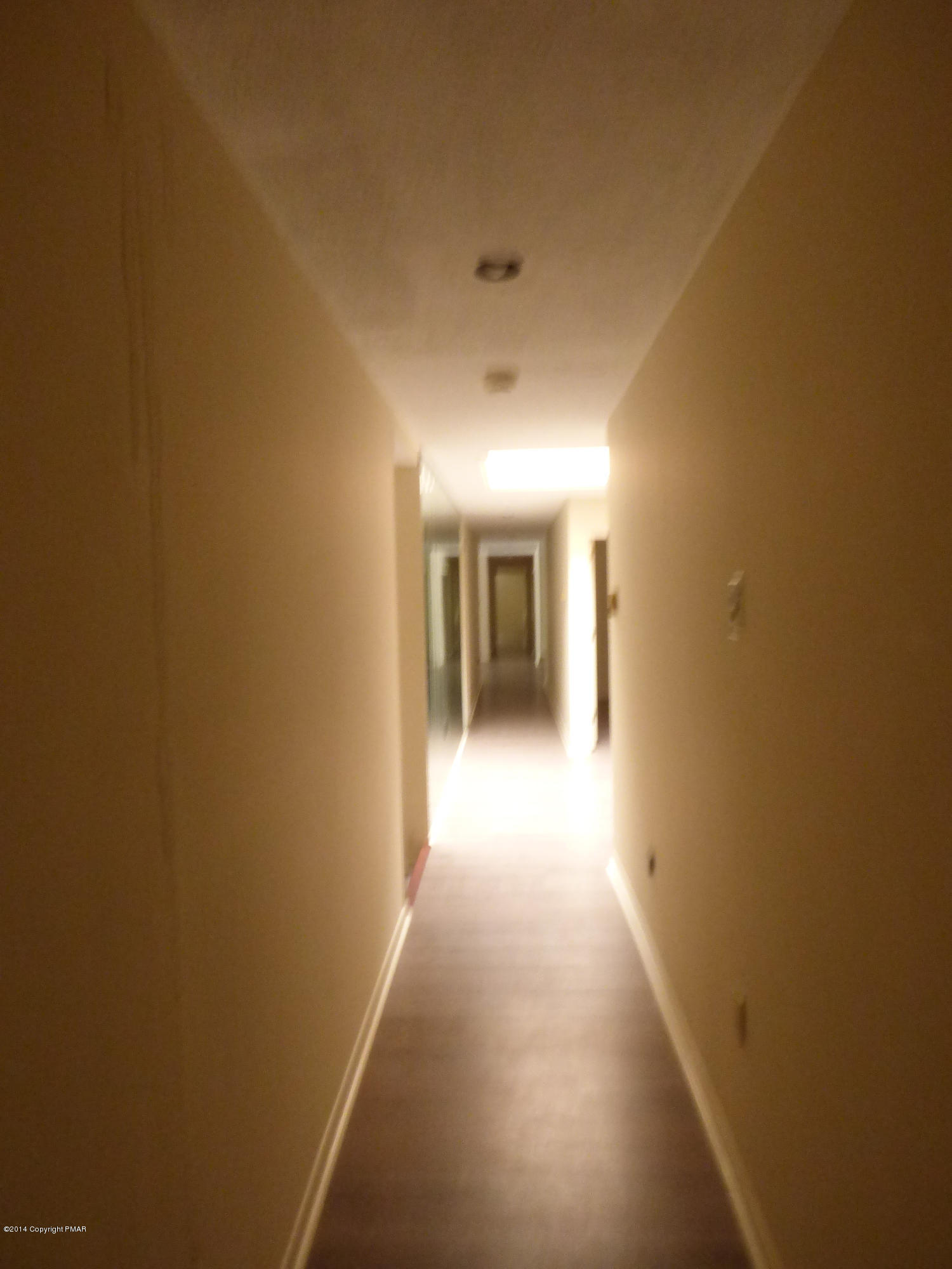131 Williams Road Cresco, PA 18326 - Photo 20 of 20 hallway