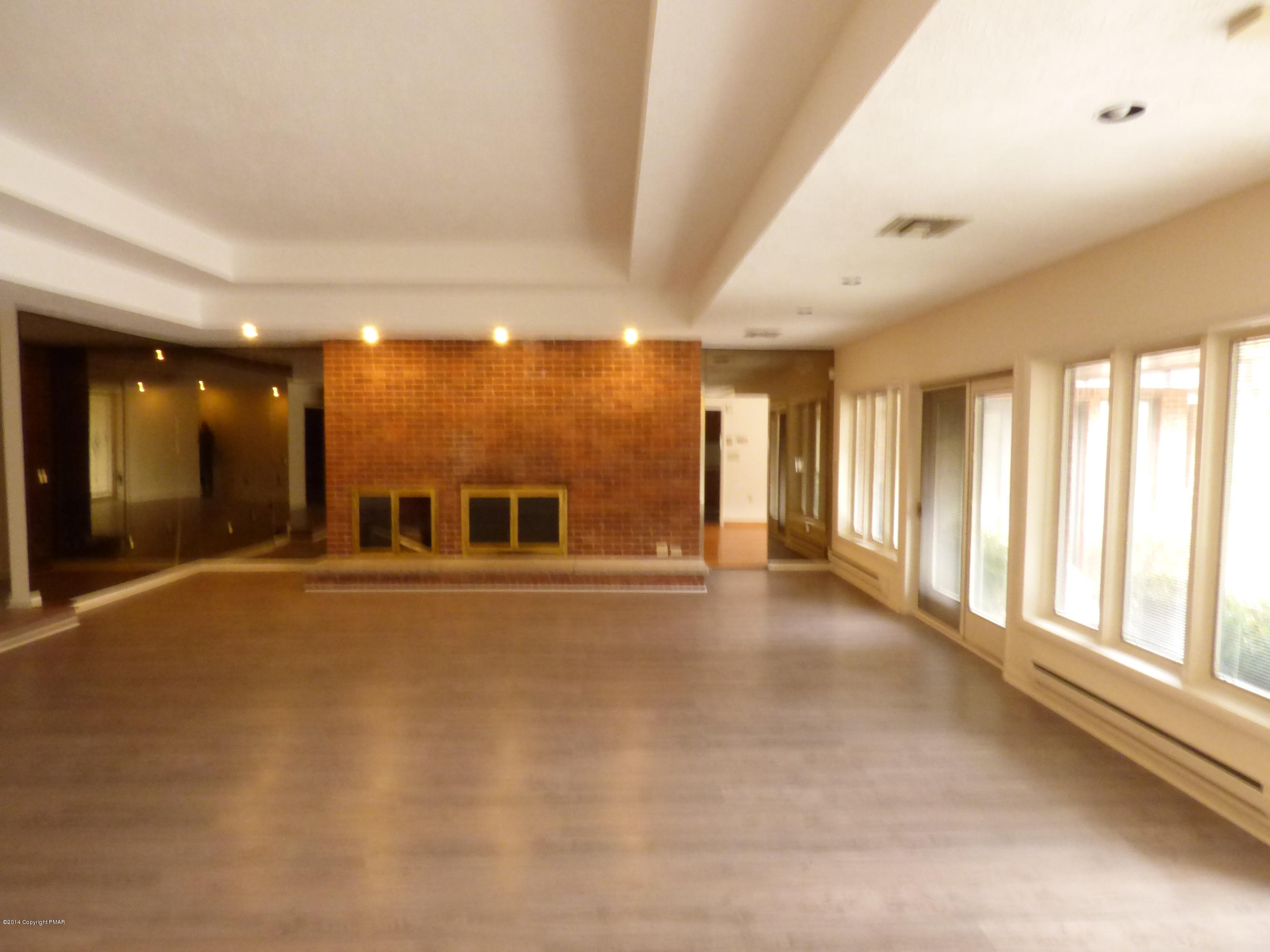 131 Williams Road Cresco, PA 18326 - Photo 5 of 20 living room