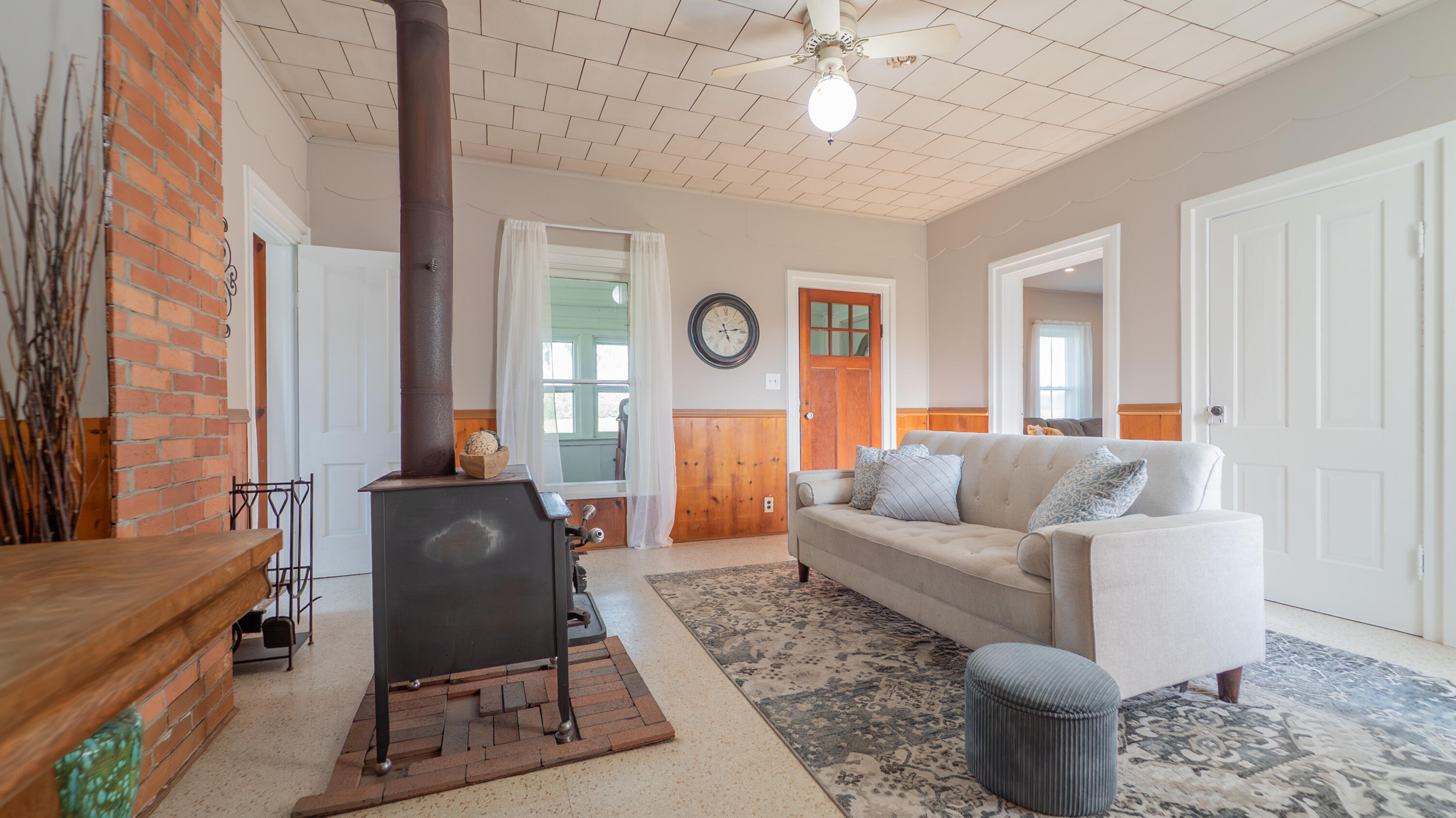 18216 South Schwark Road Three Oaks, MI 49128 - Photo 12 of 41 Family Room4