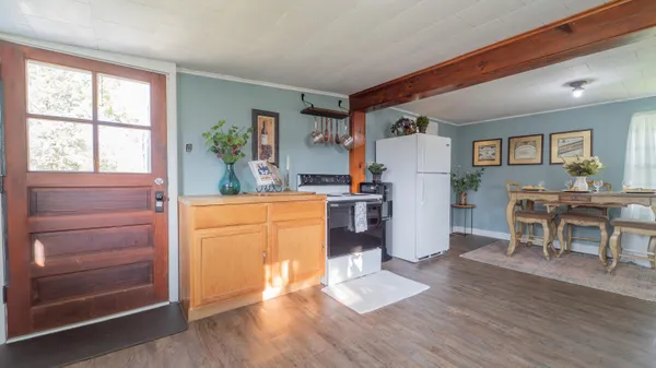 $1,300,000 | 18216 South Schwark Road, Three Oaks, MI 49128