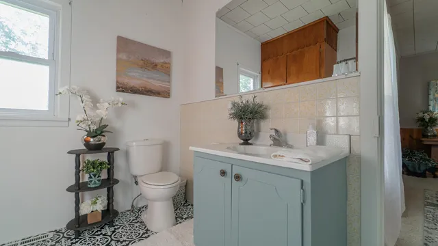 $1,300,000 | 18216 South Schwark Road, Three Oaks, MI 49128