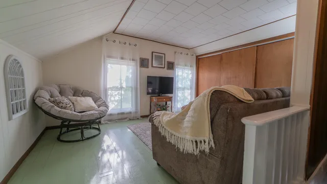 $1,300,000 | 18216 South Schwark Road, Three Oaks, MI 49128