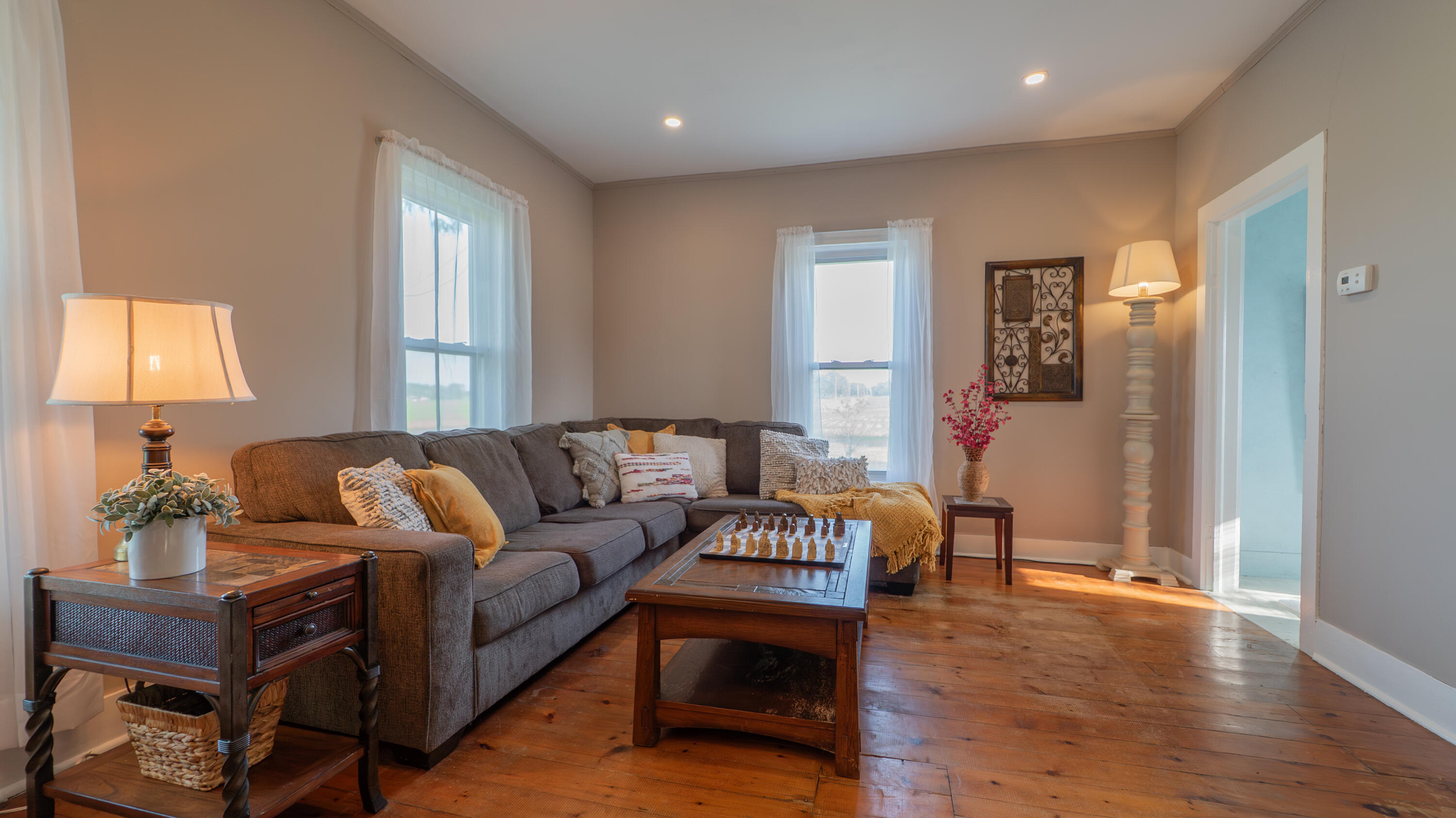 18216 South Schwark Road Three Oaks, MI 49128 - Photo 5 of 41 Living room 1