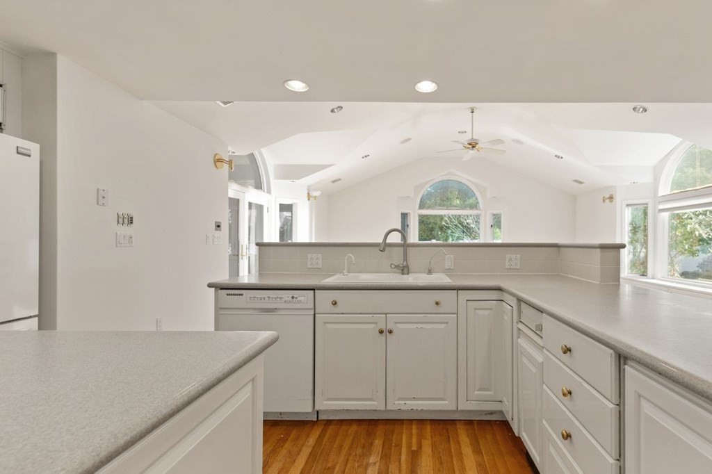 17 Dudley Road Lexington, MA 02421 - Photo 9 of 29