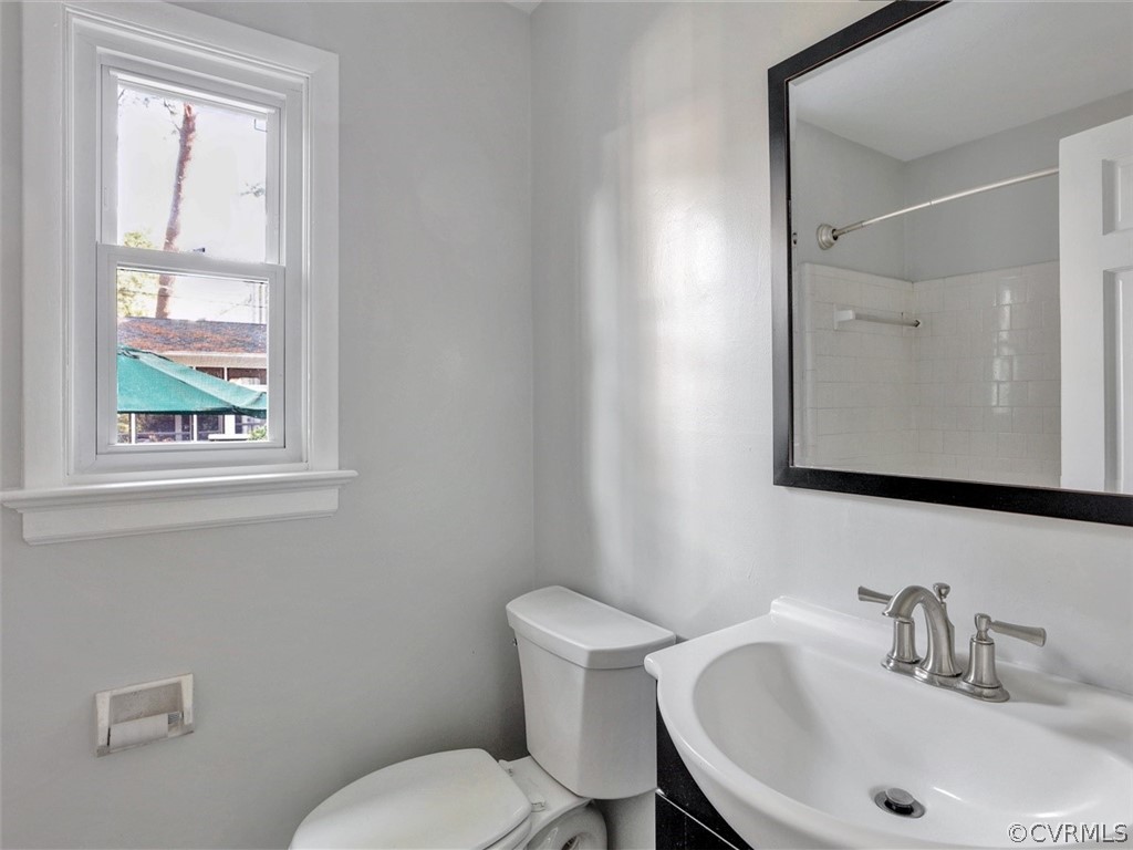 906 Pine Ridge Road Richmond, VA 23226 - Photo 13 of 23 Gallery Image 13