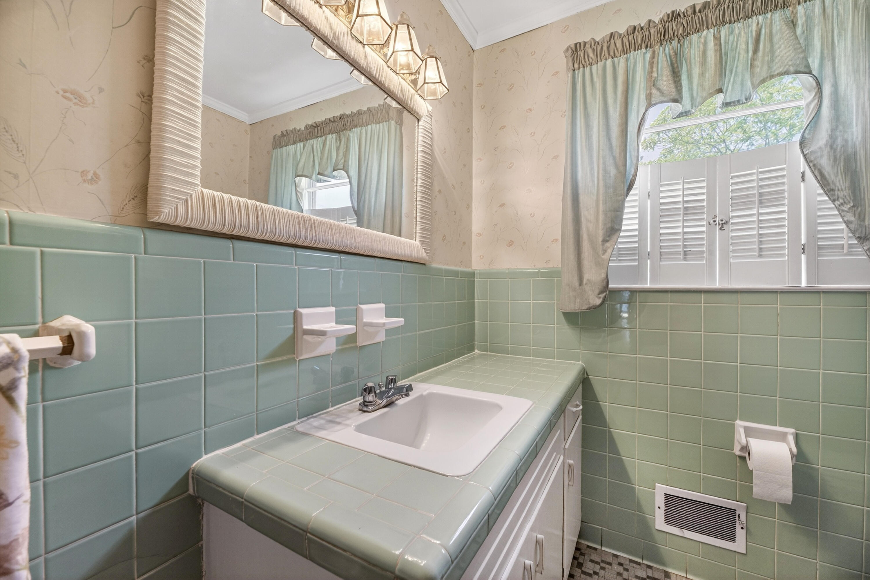 713 East Harlin Street Elloree, SC 29047 - Photo 25 of 45