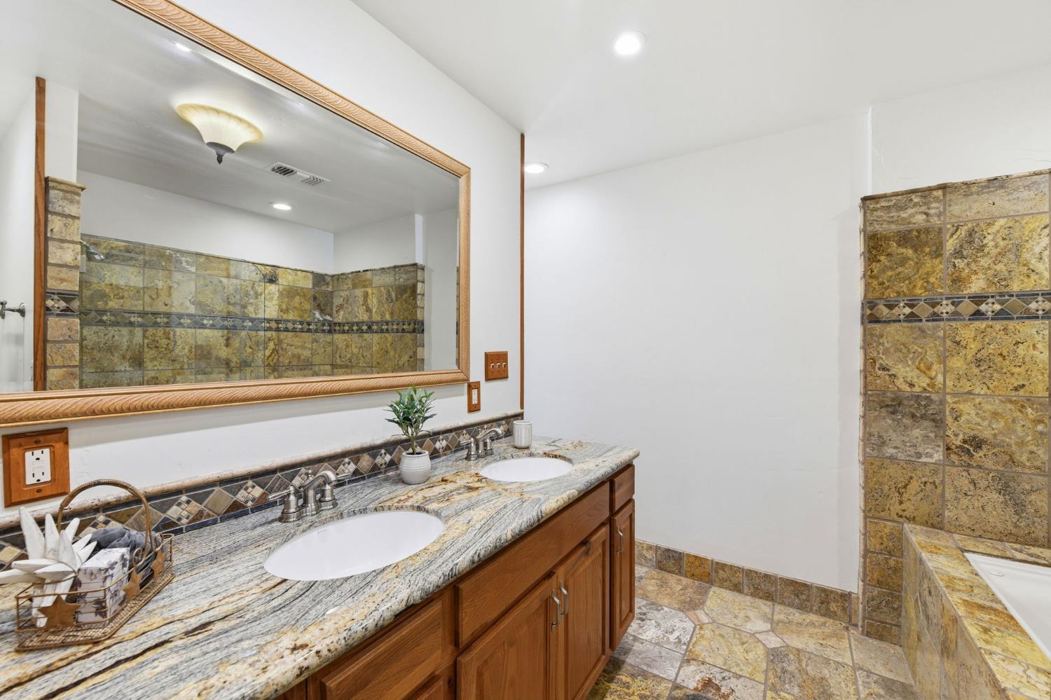 3012 Root Avenue Carmichael, CA 95608 - Photo 46 of 76
