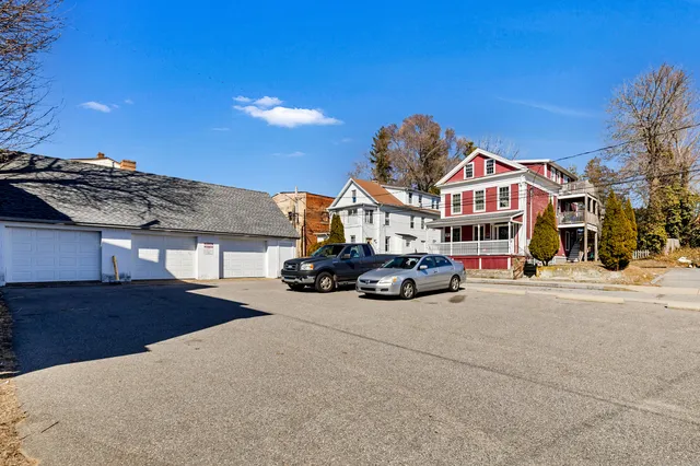 $199,000 | 9 Brewer Street, Unit 3, New London, CT 06320