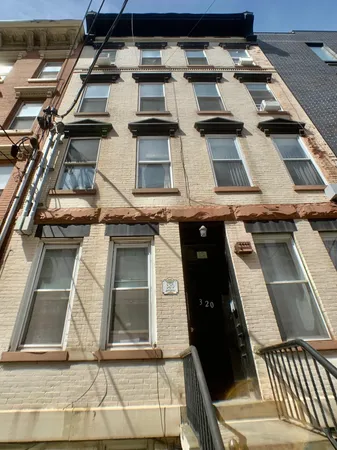 $2,500 | 320 Jefferson Street, Unit 10, Hoboken, NJ 07030