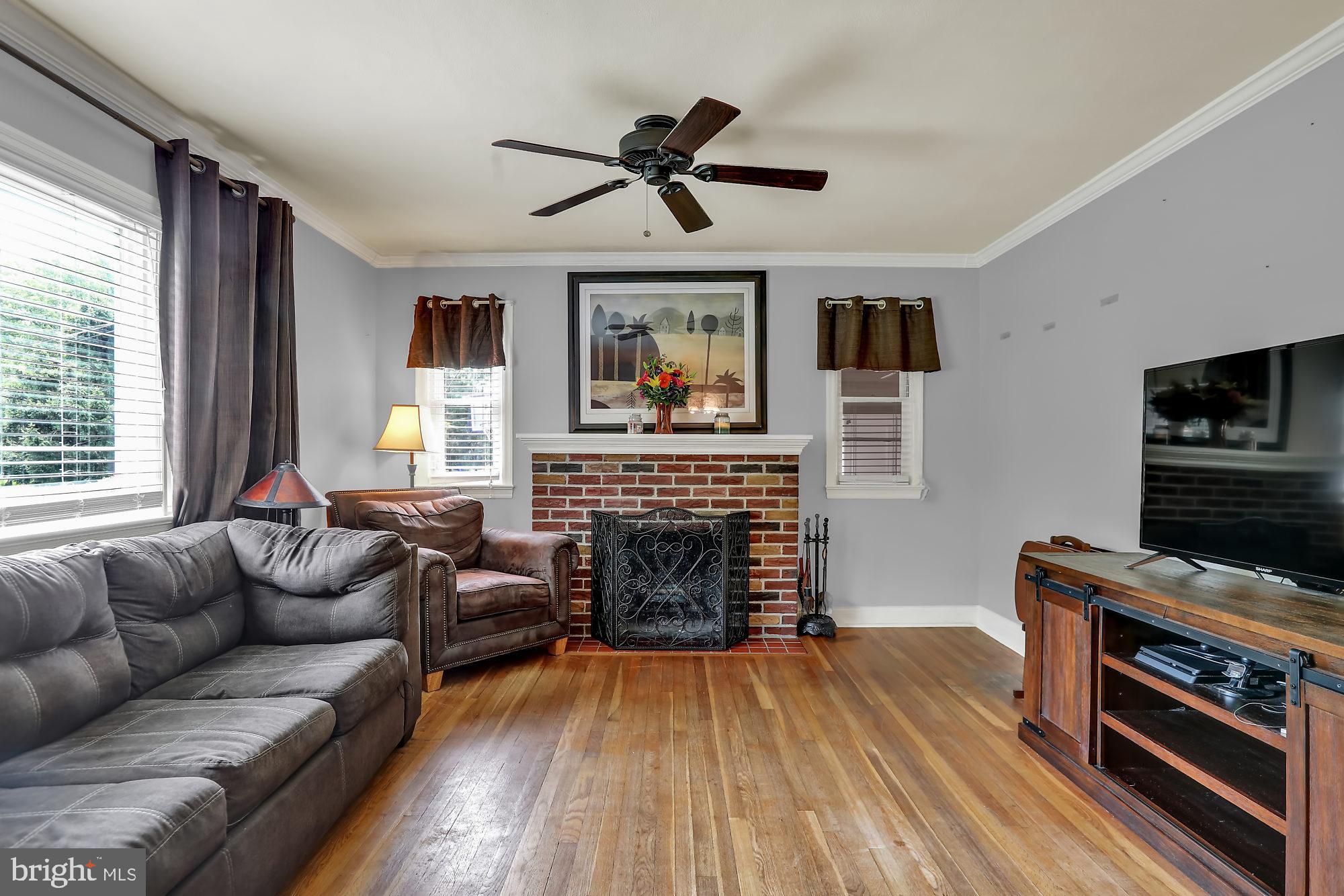 1209 Pine Grove Road Yardley, PA 19067 - Photo 4 of 37