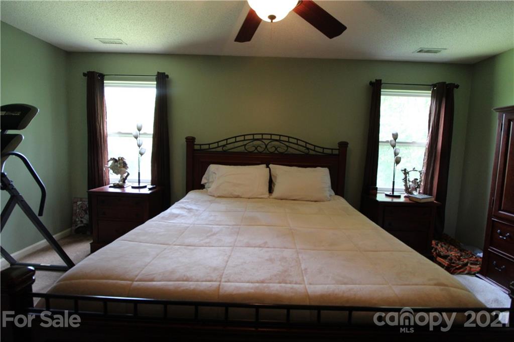 4806 Rio De Luna Hickory, NC 28601 - Photo 14 of 29 Gallery Image 14
