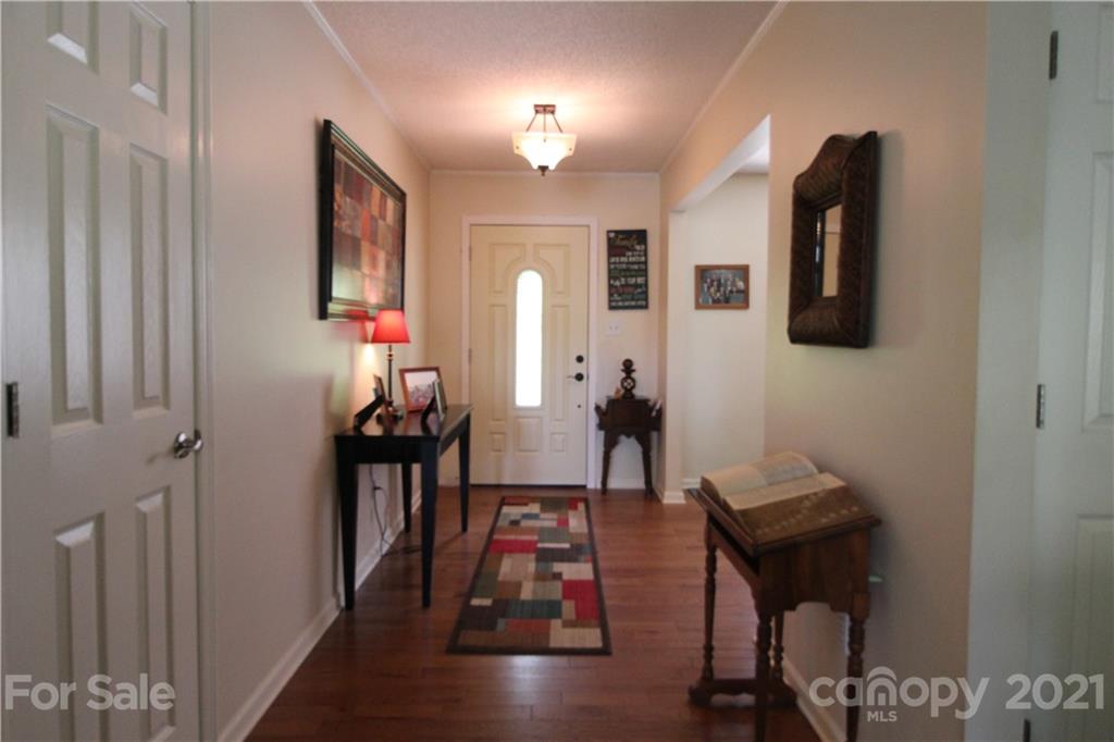 4806 Rio De Luna Hickory, NC 28601 - Photo 3 of 29 Gallery Image 3