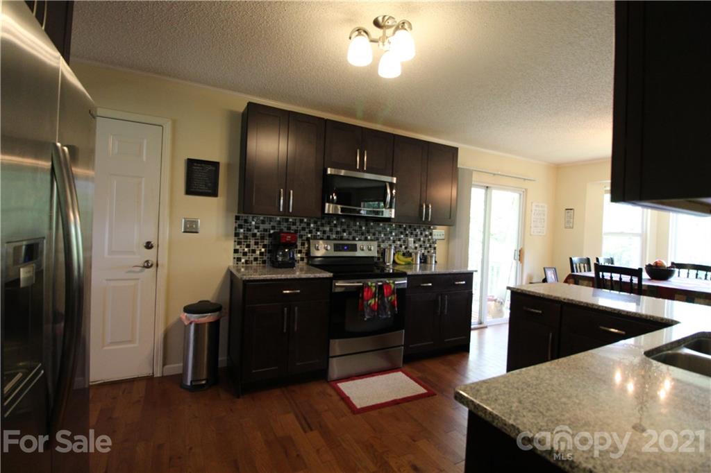 4806 Rio De Luna Hickory, NC 28601 - Photo 7 of 29 Gallery Image 7