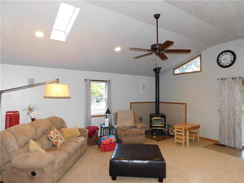 1516 Renton Road Plum, PA 15239 - Photo 11 of 25