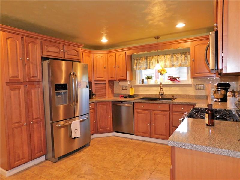 1516 Renton Road Plum, PA 15239 - Photo 6 of 25