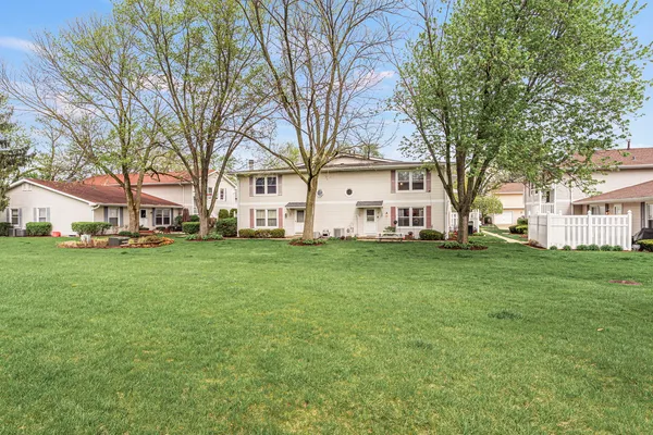 $225,000 | 5341 Crescent Lane, Unit D, Oak Forest, IL 60452