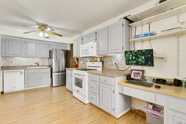 $225,000 | 5341 Crescent Lane, Unit D, Oak Forest, IL 60452