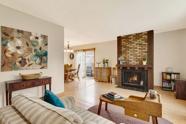 $225,000 | 5341 Crescent Lane, Unit D, Oak Forest, IL 60452