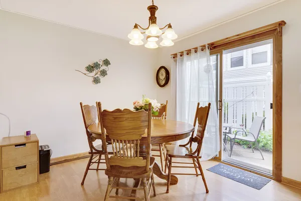 $225,000 | 5341 Crescent Lane, Unit D, Oak Forest, IL 60452