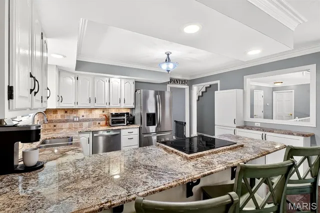 $599,000 | 1519 Laketop Drive, Fairview Heights, IL 62208