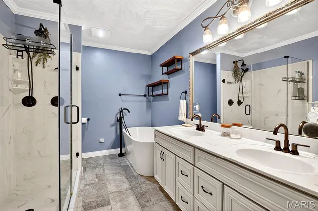 $599,000 | 1519 Laketop Drive, Fairview Heights, IL 62208