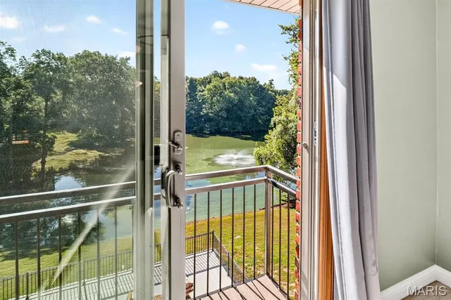 $599,000 | 1519 Laketop Drive, Fairview Heights, IL 62208