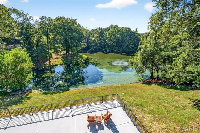 $599,000 | 1519 Laketop Drive, Fairview Heights, IL 62208