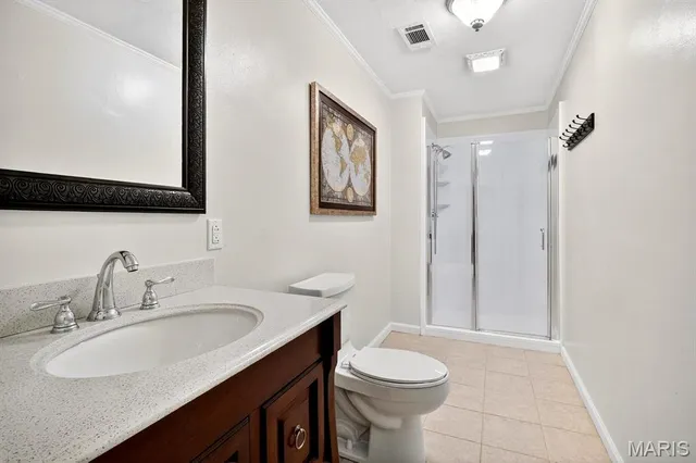 $599,000 | 1519 Laketop Drive, Fairview Heights, IL 62208