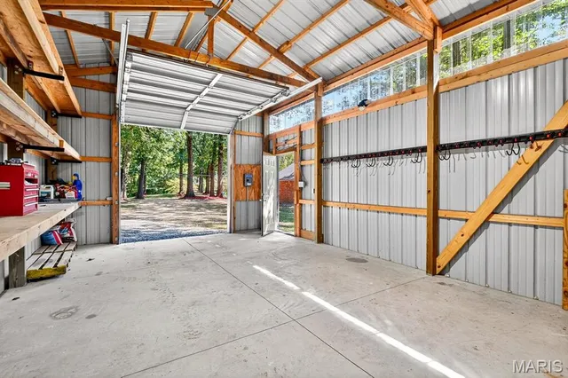 $599,000 | 1519 Laketop Drive, Fairview Heights, IL 62208