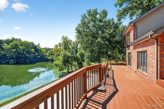 $599,000 | 1519 Laketop Drive, Fairview Heights, IL 62208