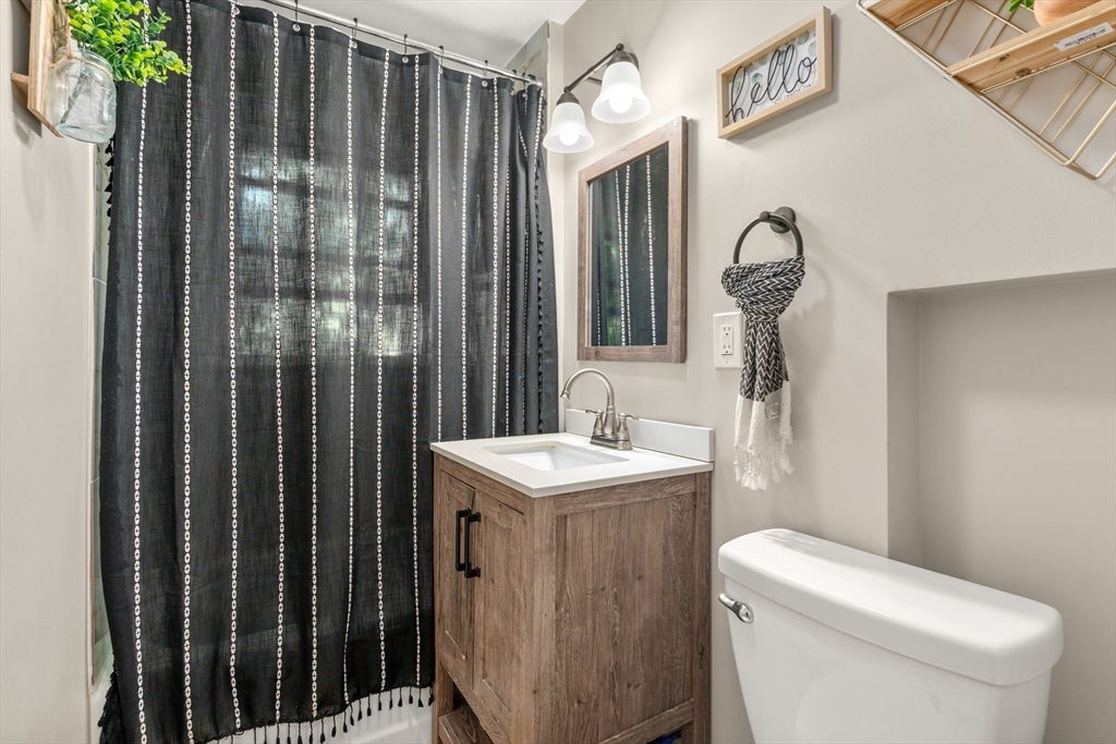 68 San Miguel Street Springfield, MA 01104 - Photo 19 of 30
