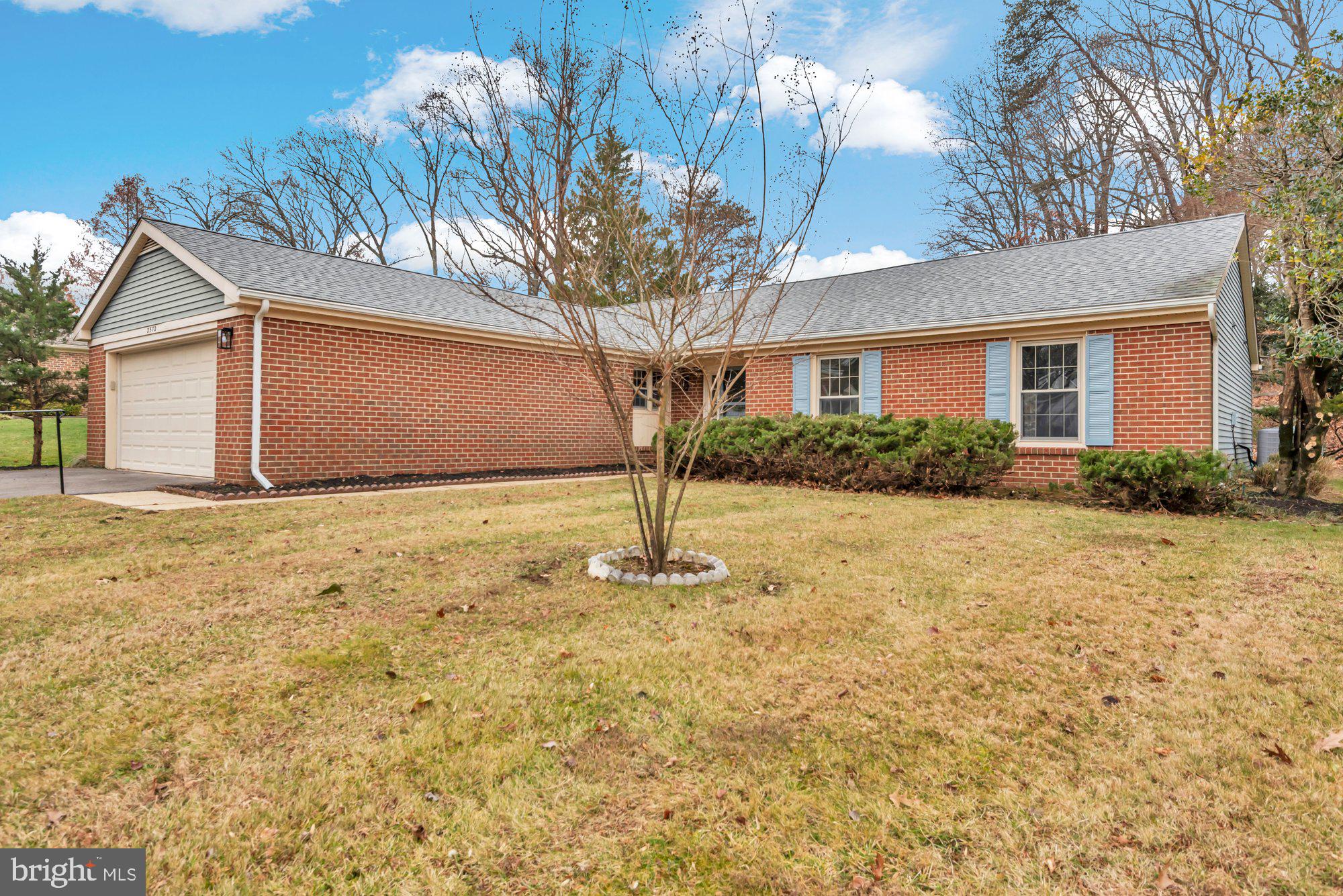 2572 Golfers Ridge Road Annapolis, MD 21401 - Photo 2 of 69 a front view of house with yard and trees around