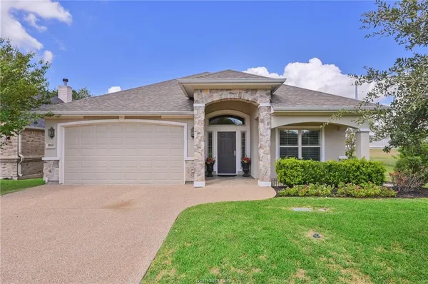 $399,500 | 1919 Debbie Drive, Bryan, TX 77802
