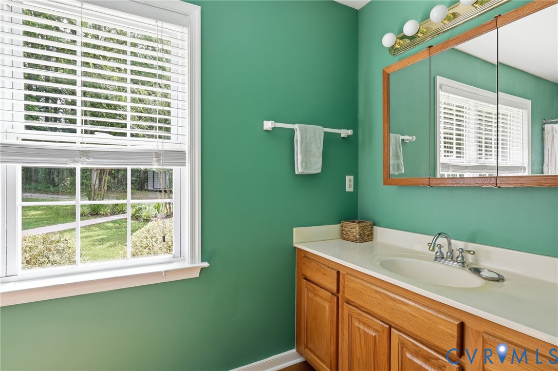 1375 Gills Road Powhatan, VA 23139 - Photo 31 of 48 Full primary bathroom.