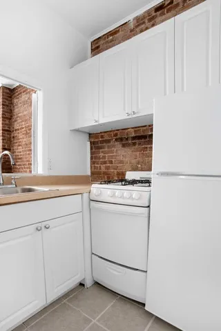 $275,000 | 419 East 87th Street, Unit 3A | Upper East Side