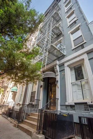 $275,000 | 419 East 87th Street, Unit 3A | Upper East Side