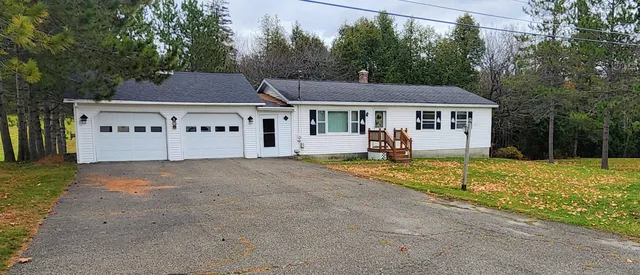 $200,000 | 9 Mulberry Drive, Presque Isle, ME 04769