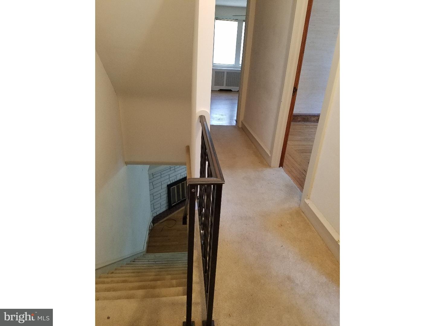 814 Grove Avenue Springfield, PA 19064 - Photo 23 of 25 Hallway