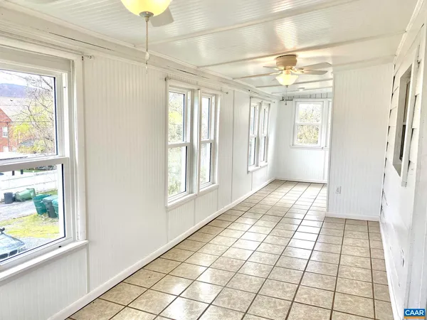 $875 | 520 Pine Avenue, Unit 6, Waynesboro, VA 22980