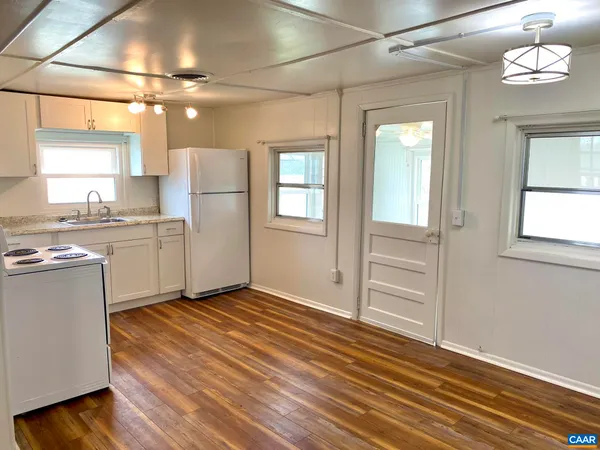 $875 | 520 Pine Avenue, Unit 6, Waynesboro, VA 22980