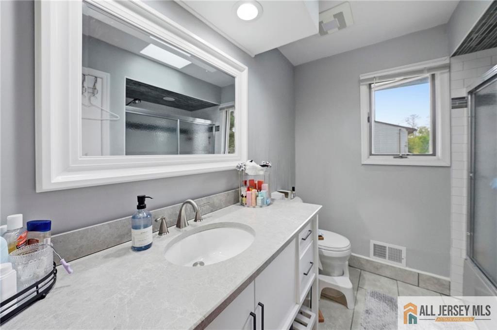 121 West Hill Road Colonia, NJ 07067 - Photo 19 of 41