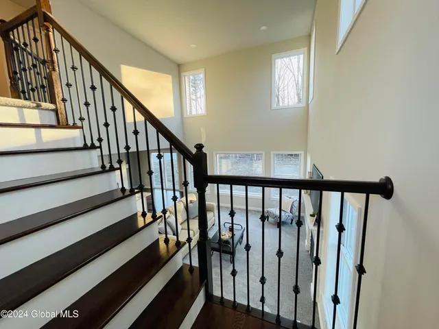 $636,195 | 10 Hunter Court, Milton, NY 12020