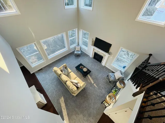 $636,195 | 10 Hunter Court, Milton, NY 12020